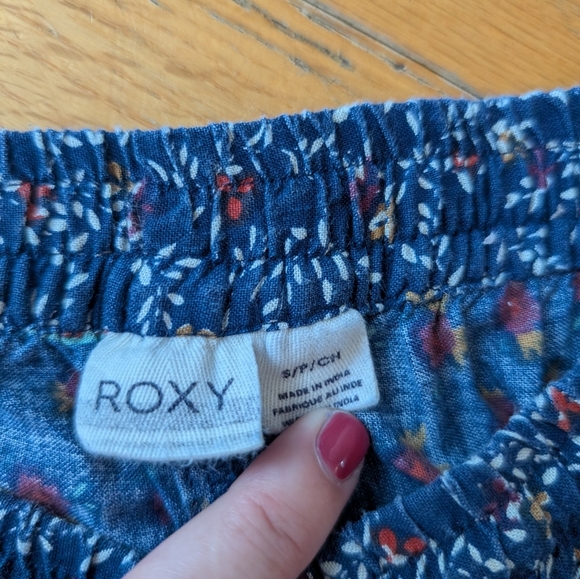 43. Roxy Multicolor Floral Pattern Boho Pants - Picture 2 of 4